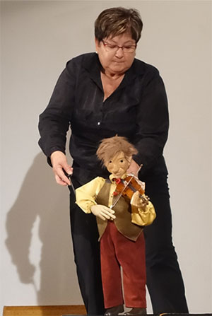 Video ansehen: hier klicken Wolgalied Peter-Matthias Born
